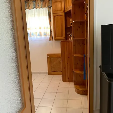 Apartment Valika Apartman